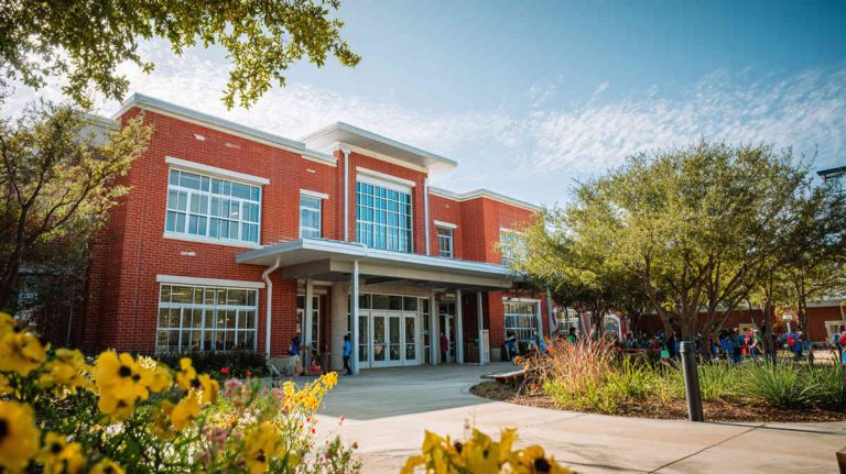 Exploring Denton's Diverse School Landscape